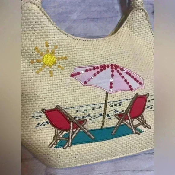 Wicker embroidered beach patterned purse - Picture 2 of 5